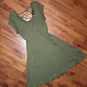 Medium flowy green T shirt dress